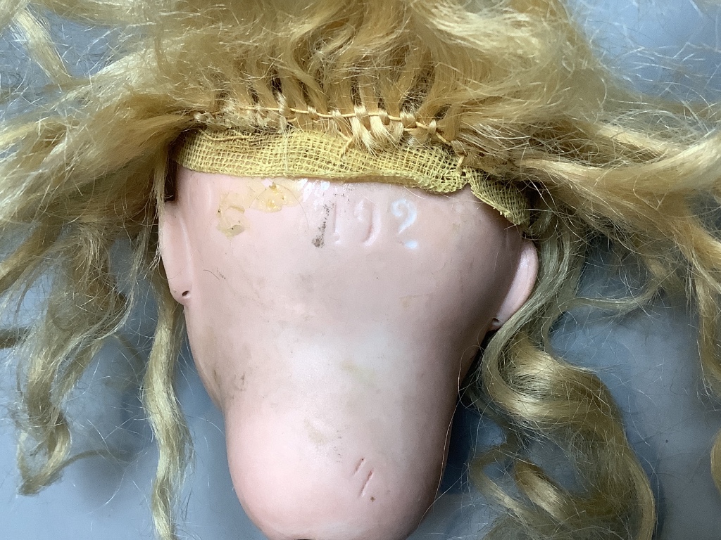 A Kestner 192 doll, original clothes, height 41cm